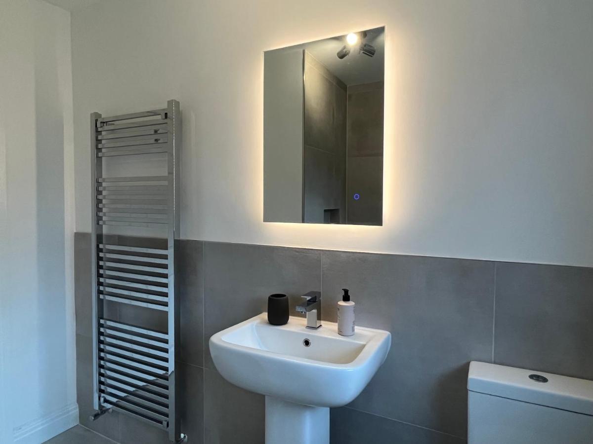 Stunning Beverley Bungalow W Fireplace, Private Parking, And Garden Eksteriør billede